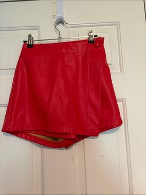 Women’s Idem Ditto faux leather wrap skort size small